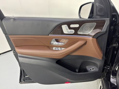 Used 2024 Mercedes-Benz GLS 450 4MATIC image 48