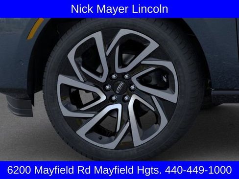 New 2026 Lincoln Navigator Reserve image 19