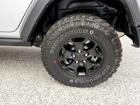 Used 2023 Jeep Wrangler Unlimited w/ Cold Weather Group AWD/4WD image 9