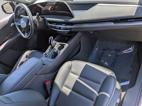 Used 2025 Cadillac XT4 Sport w/ Cold Weather Package FWD image 21