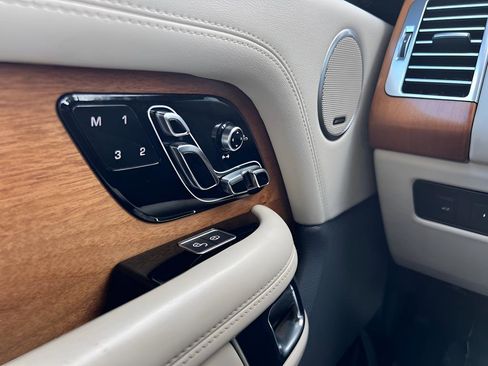 Used 2019 Land Rover Range Rover HSE image 50