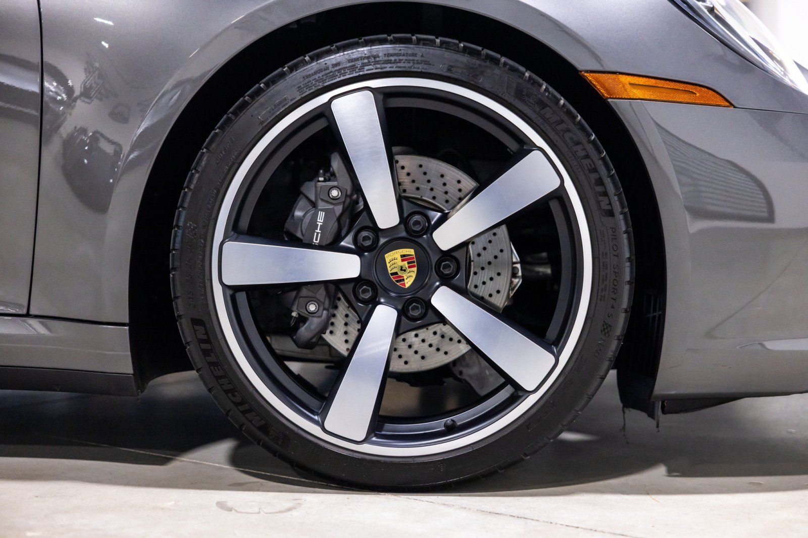 Used 2024 Porsche 911 Targa 4 AWD/4WD image 23
