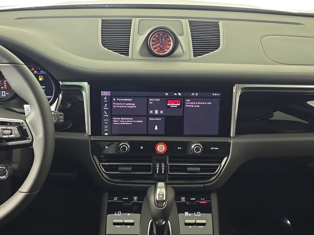 Certified 2026 Porsche Macan Turbo AWD/4WD image 19