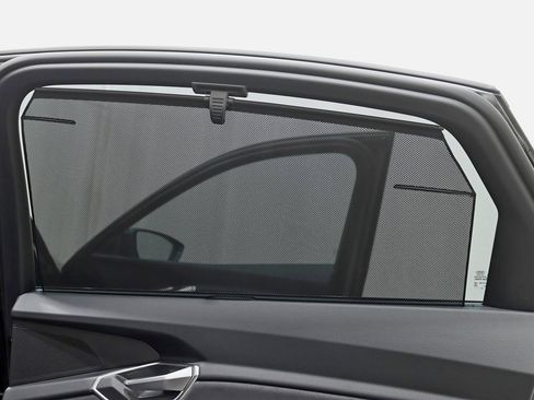 Used 2022 Audi e-tron S Prestige w/ Prestige Package image 39