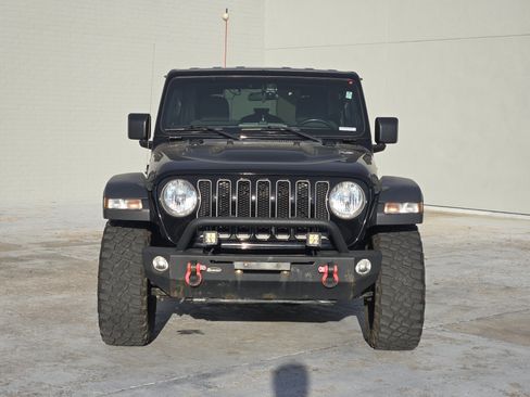 Used 2018 Jeep Wrangler Unlimited Rubicon image 2