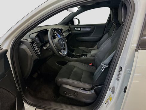 Used 2023 Volvo C40 P8 Recharge Plus w/ Climate Package AWD/4WD image 13