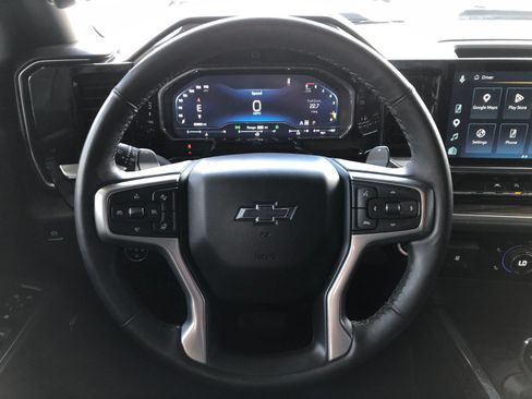 Used 2025 Chevrolet Silverado 1500 LT Trail Boss AWD/4WD image 14