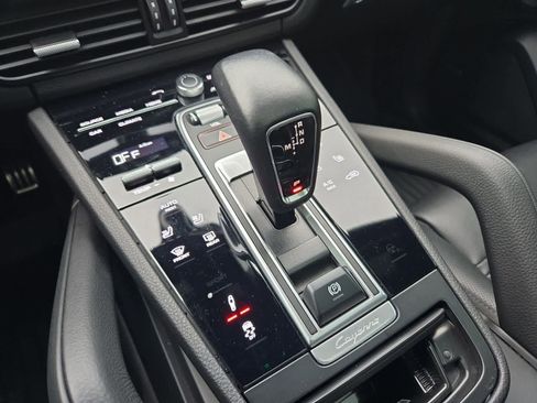 Used 2022 Porsche Cayenne S AWD/4WD image 31