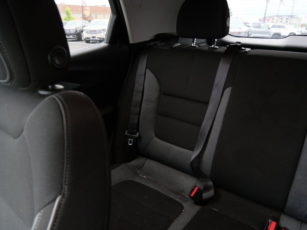 Used 2024 Chevrolet TrailBlazer LT w/ LT Cold Weather Package AWD/4WD image 17