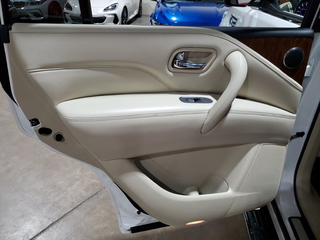 Used 2019 INFINITI QX80 Luxe w/ All-Season Package RWD image 29