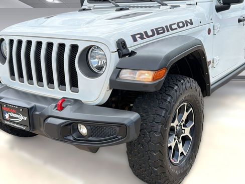 Used 2022 Jeep Wrangler Unlimited Rubicon w/ Cold Weather Group AWD/4WD image 11