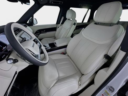 Certified 2025 Land Rover Range Rover Long Wheelbase SE image 11