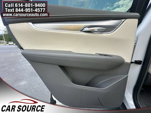 Used 2019 Cadillac XT5 Luxury FWD image 21