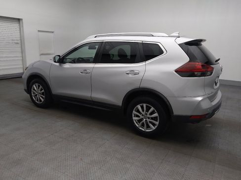 Used 2019 Nissan Rogue SV AWD/4WD image 3
