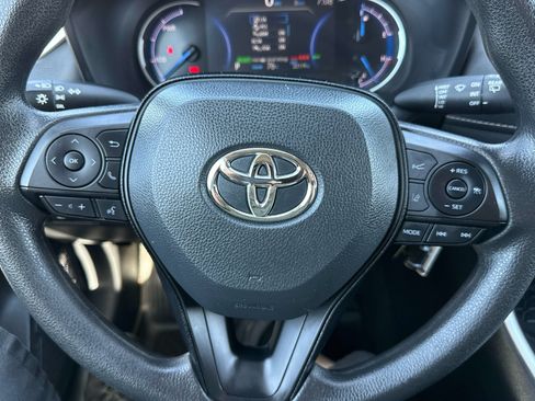 Used 2024 Toyota RAV4 LE AWD/4WD image 27