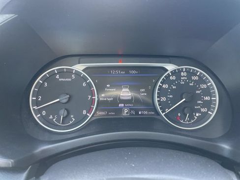 Used 2024 Nissan Sentra SV FWD image 11