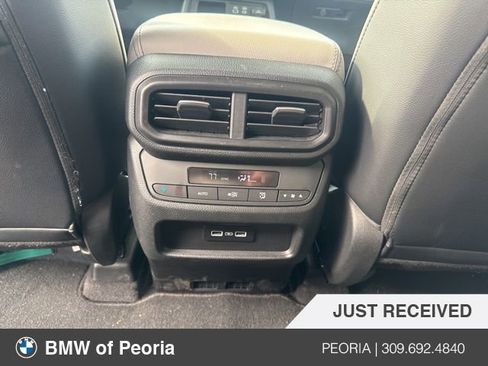 Used 2023 Honda Pilot Touring image 12