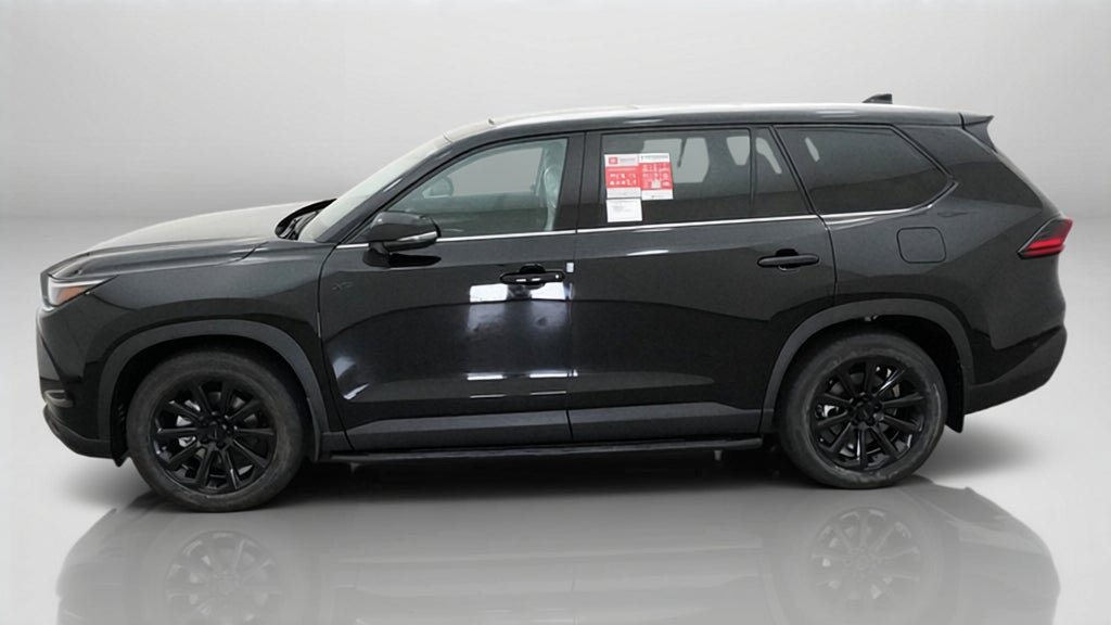 New 2026 Toyota Grand Highlander XLE FWD image 3