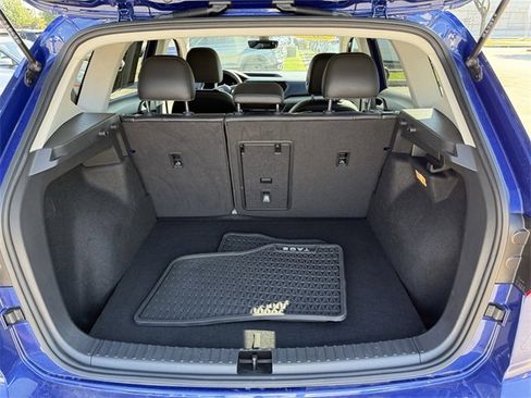 Certified 2022 Volkswagen Taos SE w/ Panoramic Sunroof Package image 28