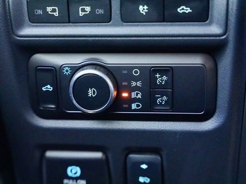 Used 2024 Ford F150 Platinum image 29