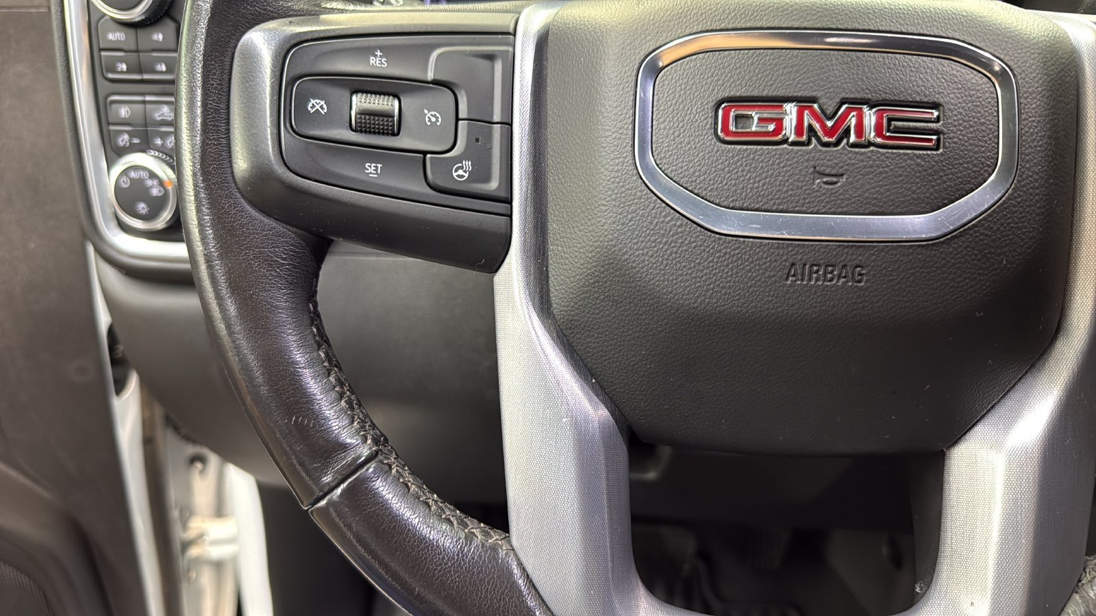 Used 2020 GMC Sierra 1500 Elevation w/ Elevation Value Package AWD/4WD image 14