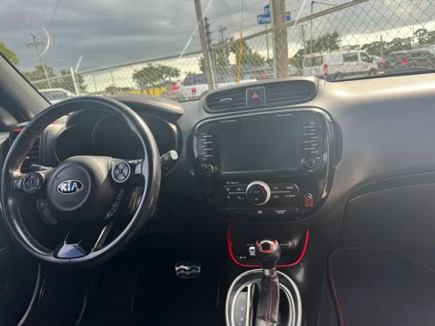Used 2014 Kia Soul + image 7