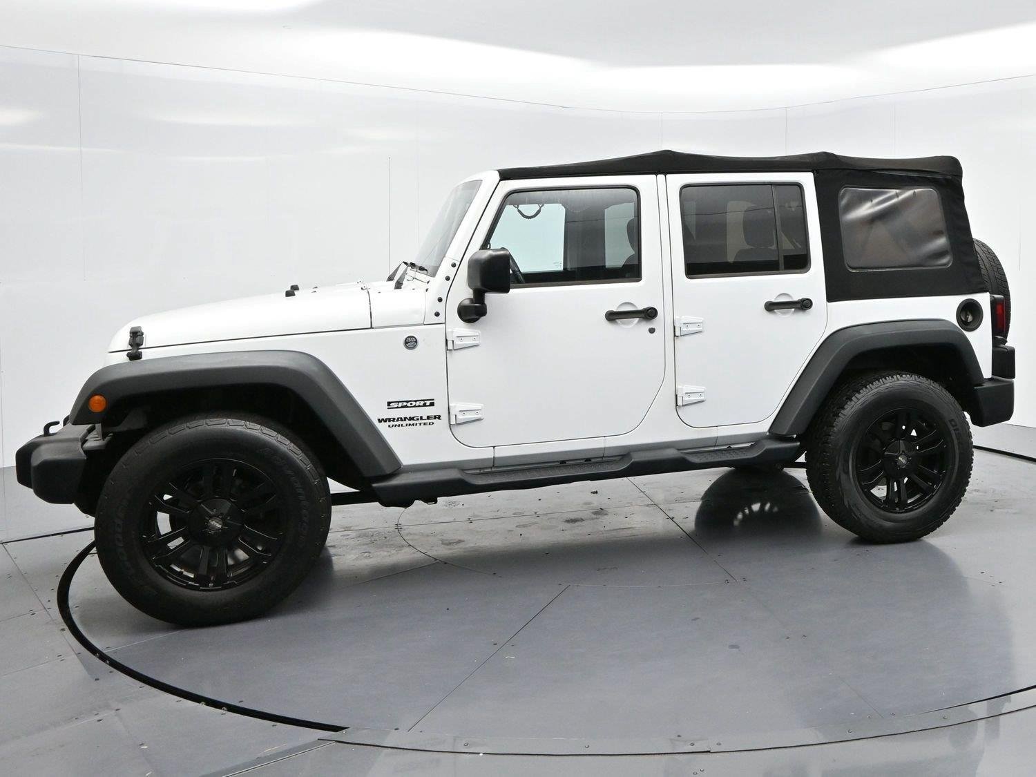 Used 2015 Jeep Wrangler Unlimited Sport w/ Quick Order Package 24S AWD/4WD image 4