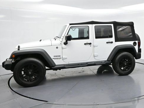 Used 2015 Jeep Wrangler Unlimited Sport w/ Quick Order Package 24S AWD/4WD image 4