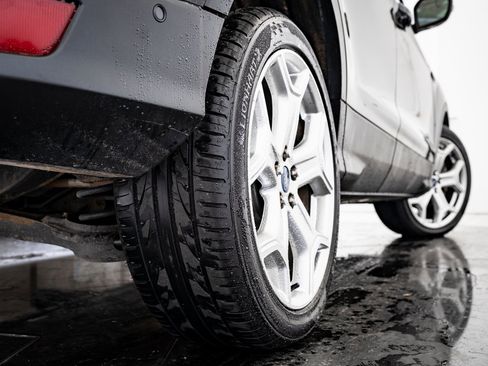 Used 2018 Ford Escape Titanium image 39