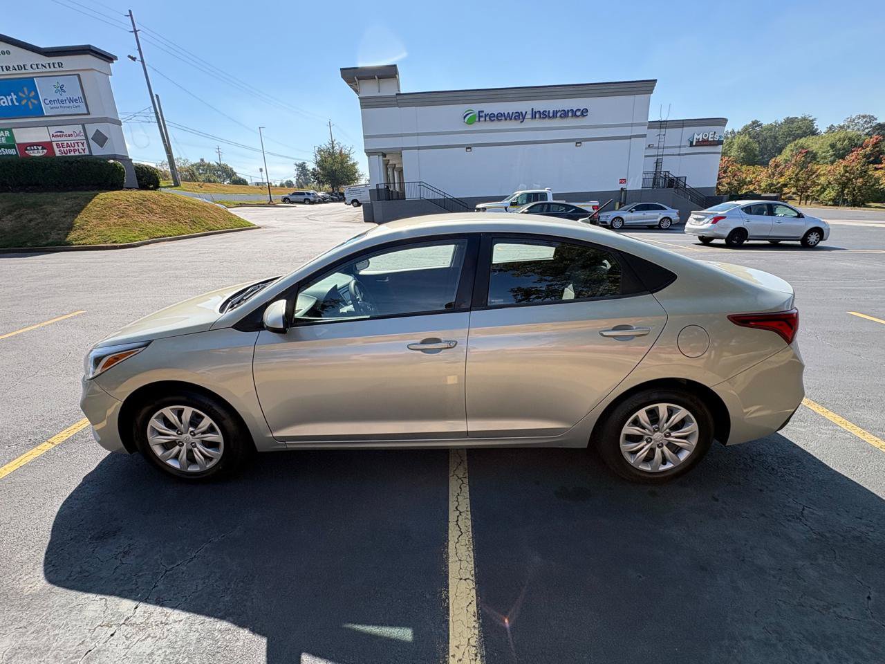 Used 2019 Hyundai Accent SE w/ Cargo Package FWD image 8