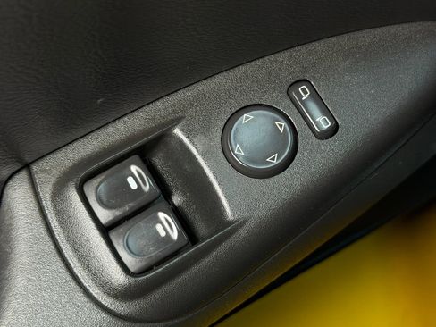 Used 2010 Chevrolet Corvette Coupe w/ 1LT RWD image 18