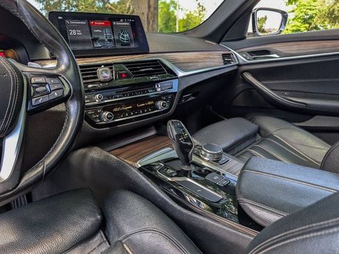 Used 2017 BMW 530i xDrive AWD/4WD image 24