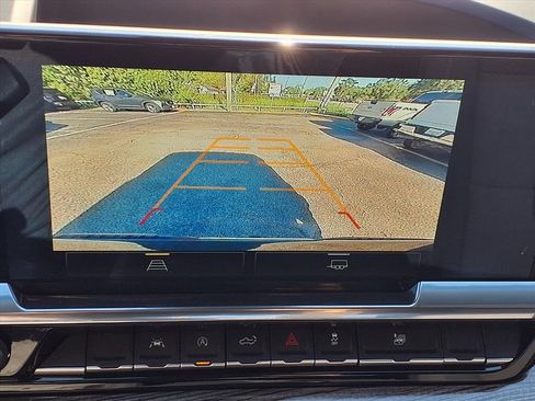 Used 2025 Chevrolet Silverado 1500 LT image 4