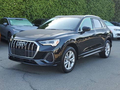 Used 2025 Audi Q3 2.0T Premium Plus w/ Premium Plus Package image 2