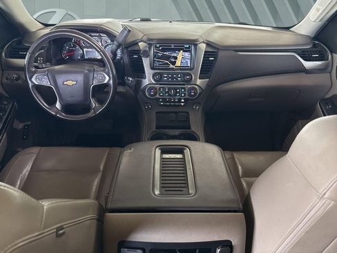 Used 2016 Chevrolet Suburban LT w/ Luxury Package image 12