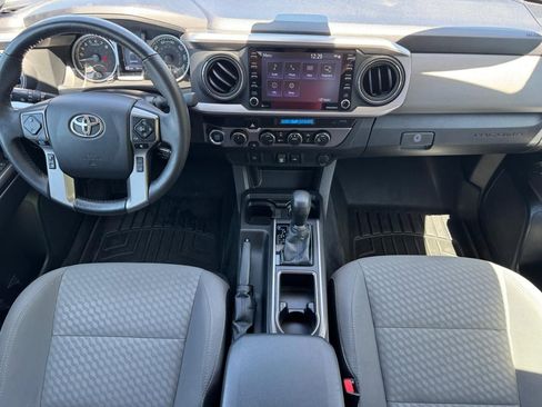 Used 2023 Toyota Tacoma SR5 AWD/4WD image 12