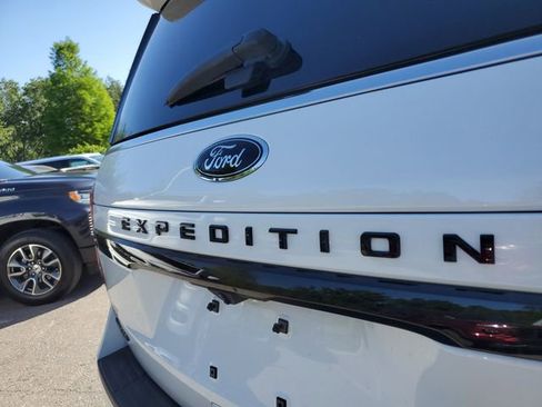 Used 2024 Ford Expedition Max Limited image 6