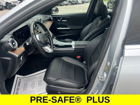 Used 2023 Mercedes-Benz C 300 4MATIC Sedan w/ Pinnacle Trim Package image 9
