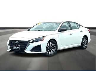 Used 2025 Nissan Altima 2.5 SV FWD video 1