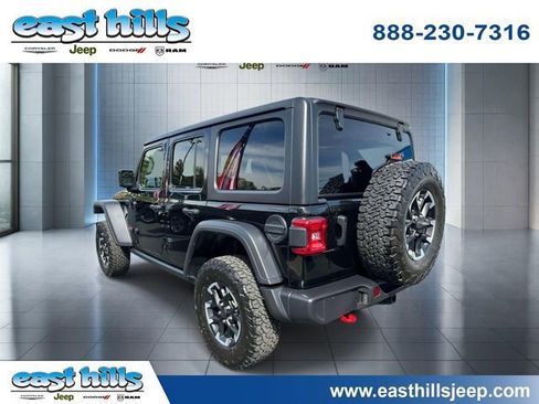 Certified 2025 Jeep Wrangler Unlimited Rubicon AWD/4WD image 5