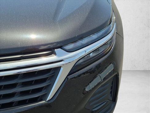 Used 2023 Chevrolet Equinox LS FWD image 9