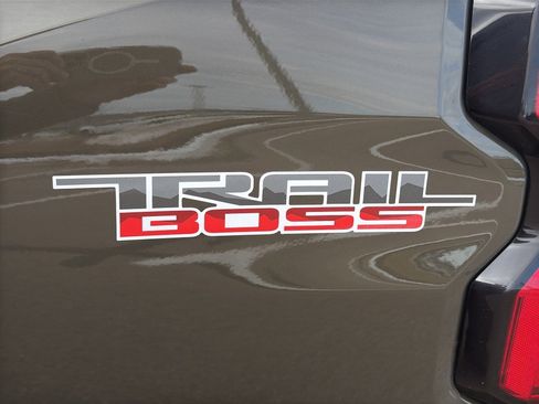 Certified 2023 Chevrolet Colorado Trail Boss w/ LPO, Dark Essentials Package image 10