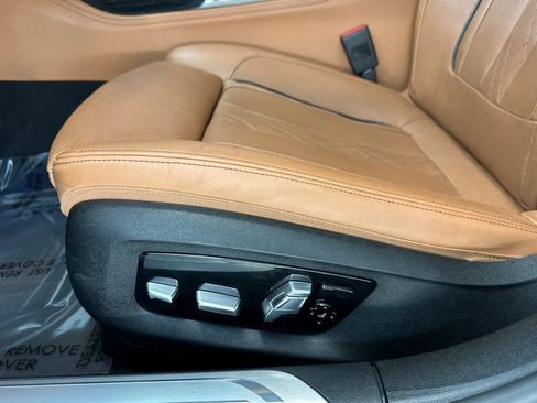 Used 2020 BMW 750i xDrive w/ Executive Package AWD/4WD image 14