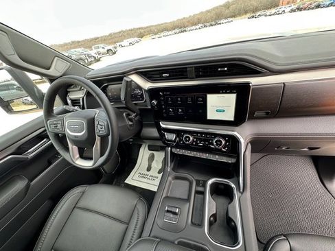 New 2026 GMC Sierra 2500 Denali w/ Denali Reserve Package image 35
