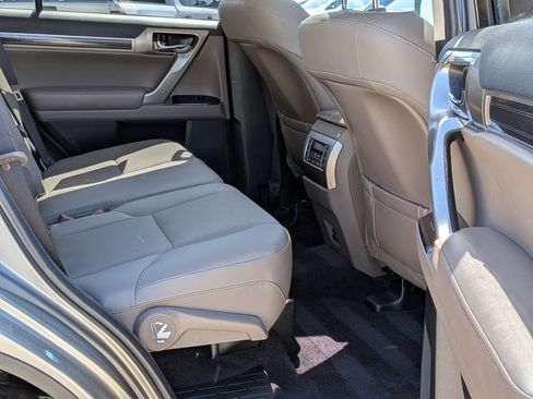 Used 2021 Lexus GX 460 Premium w/ Premium Package AWD/4WD image 31