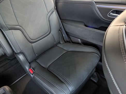 Certified 2025 INFINITI QX80 Luxe AWD/4WD image 14