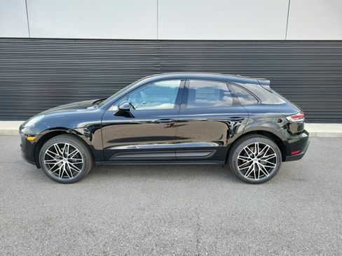 Used 2026 Porsche Macan AWD/4WD image 2