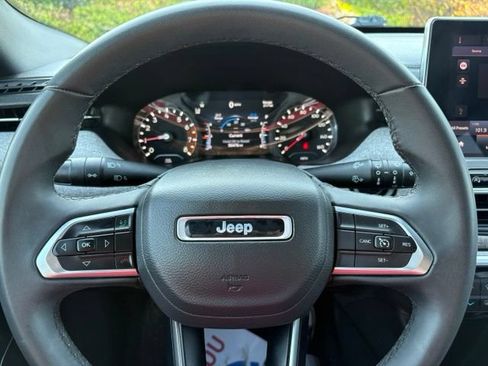 Used 2024 Jeep Compass Latitude AWD/4WD image 22