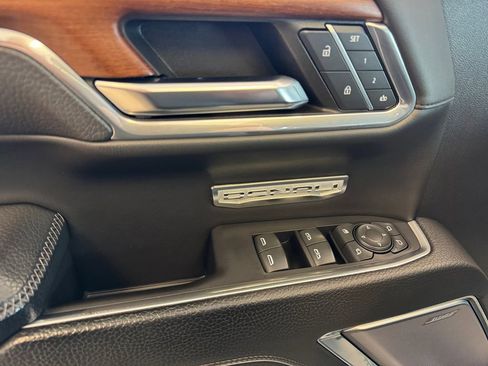 Used 2023 GMC Sierra 1500 Denali w/ Denali Reserve Package AWD/4WD image 11