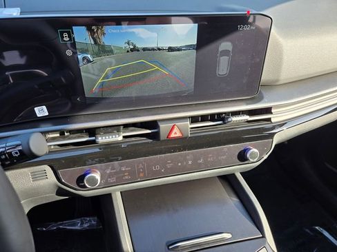 New 2026 Kia Sportage LX image 12